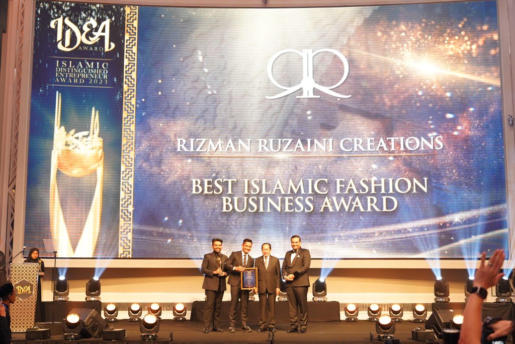IDEA Award Winner 2023 - Rizman Ruzaini - Best Islamic Fashion Business Award - Rizman Nordin and Ruzaini Jamil
