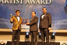 Ybhg. Dato' Jamal Abdillah received the award presented by Datuk Seri Ahmad Maslan, Deputy Minister of Works, alongside Professor (Adj) UTHM Hj Adam Richman, Head Committee of IDEA Award 2023