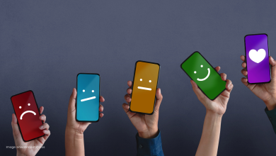 different emoji smartphone